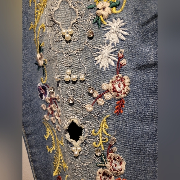 VENUS floral embroidered bedazzled cutouts bohemian vibe denim jeans, size 12 - Picture 4 of 7